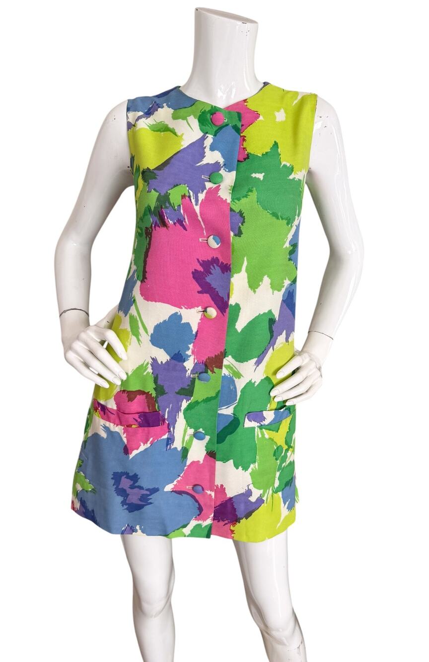 SOLD* Vintage 1960s Polynesian Casuals McInerny Hawaiian Floral Mod Shift Dress